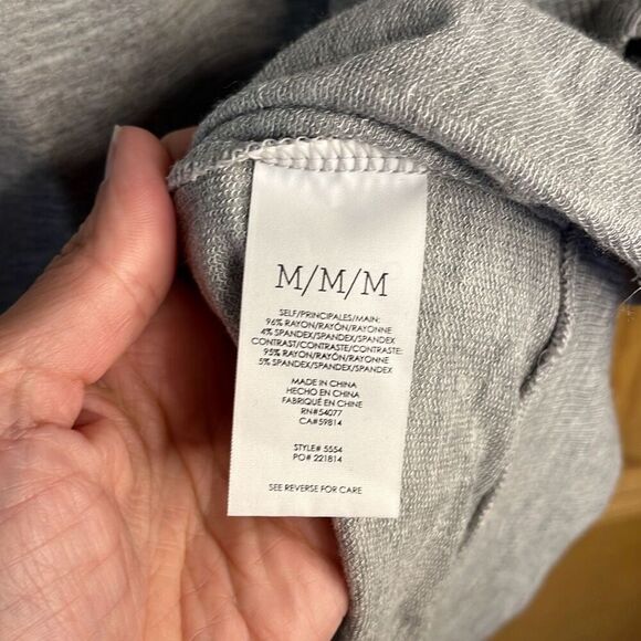 Cabi Center Stage Soft Gray Top Medium #5554 - Picture 5 of 5